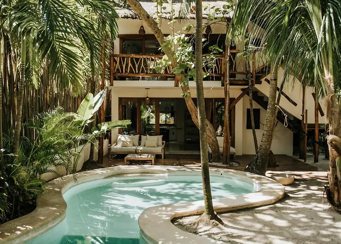 Hotel Mahayana Homes *